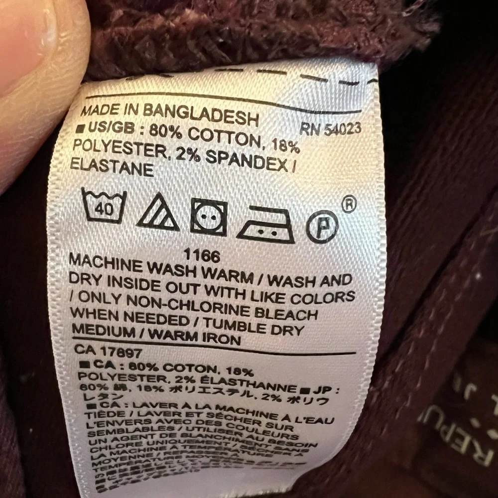 Banana Republic travel Pants plum color 34/34 soft material skinny leg